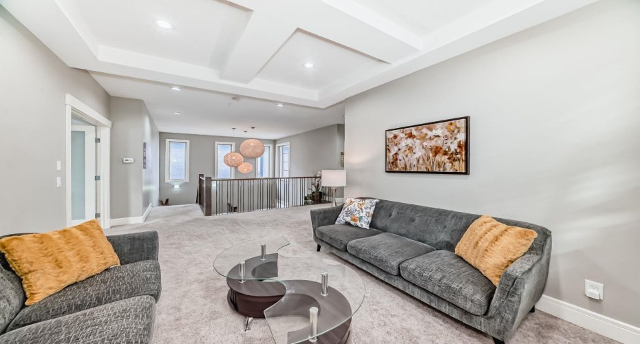 193 Kinniburgh Circle, Chestermere, Alberta T1X 0P8, 5 Bedrooms Bedrooms, ,3 BathroomsBathrooms,Residential,For Sale,Kinniburgh,A2300713