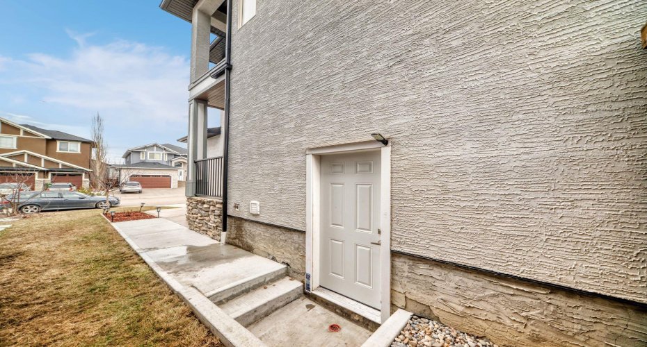 193 Kinniburgh Circle, Chestermere, Alberta T1X 0P8, 5 Bedrooms Bedrooms, ,3 BathroomsBathrooms,Residential,For Sale,Kinniburgh,A2300713