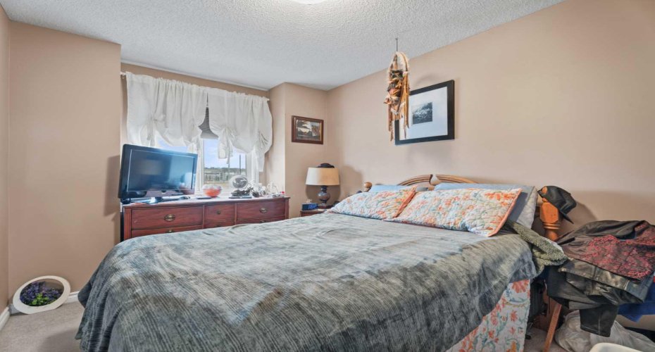 40 Cimarron Grove Drive, Okotoks, Alberta T1S 2H1, 3 Bedrooms Bedrooms, ,3 BathroomsBathrooms,Residential,For Sale,Cimarron Grove,A2297622