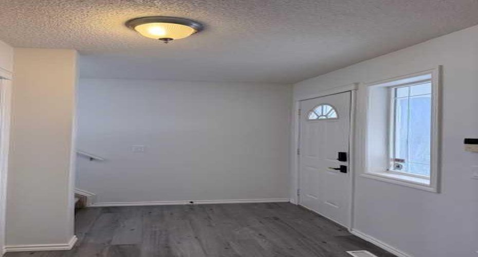 42 Somerside Place, Calgary, Alberta T2Y 3V3, 3 Bedrooms Bedrooms, ,3 BathroomsBathrooms,Residential,For Sale,Somerside,A2299458