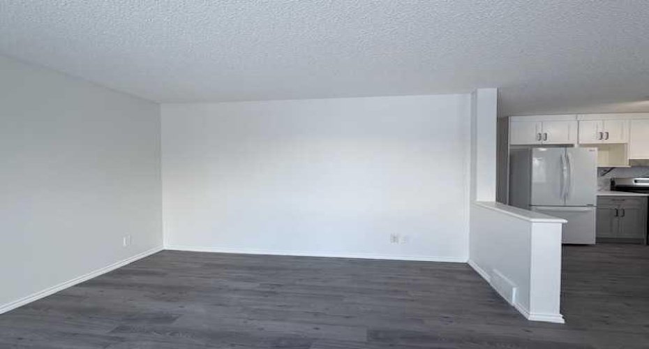 42 Somerside Place, Calgary, Alberta T2Y 3V3, 3 Bedrooms Bedrooms, ,3 BathroomsBathrooms,Residential,For Sale,Somerside,A2299458