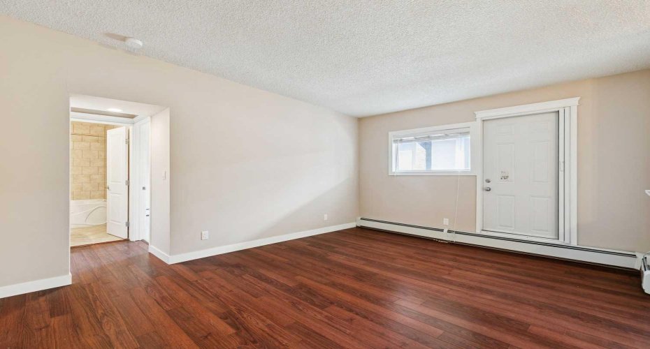 605 67 Avenue, Calgary, Alberta T2V0M3, 1 Bedroom Bedrooms, ,1 BathroomBathrooms,Residential,For Sale,67,A2300361