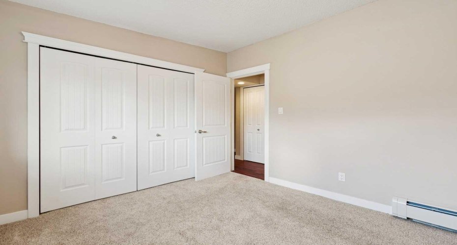 605 67 Avenue, Calgary, Alberta T2V0M3, 1 Bedroom Bedrooms, ,1 BathroomBathrooms,Residential,For Sale,67,A2300361