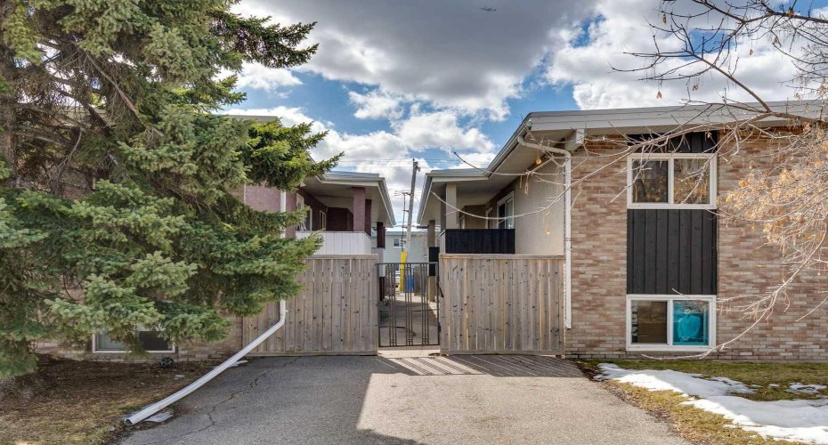 605 67 Avenue, Calgary, Alberta T2V0M3, 1 Bedroom Bedrooms, ,1 BathroomBathrooms,Residential,For Sale,67,A2300361