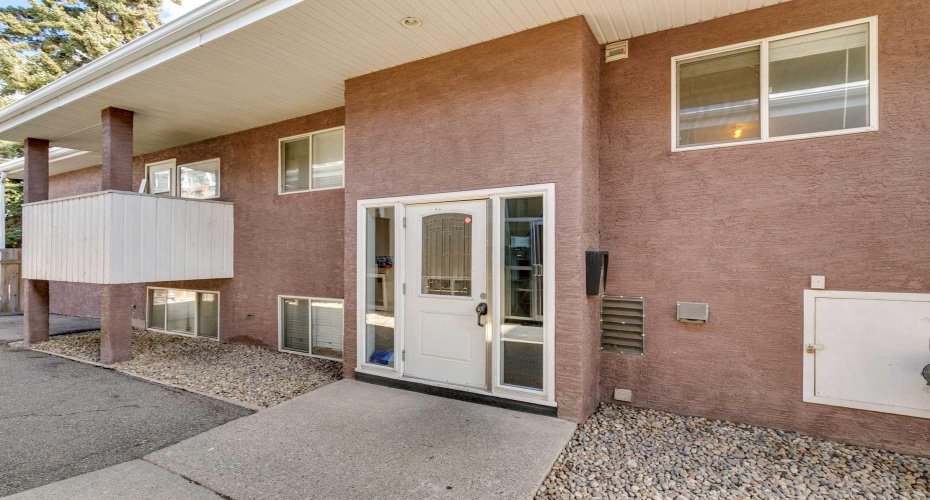 605 67 Avenue, Calgary, Alberta T2V0M3, 1 Bedroom Bedrooms, ,1 BathroomBathrooms,Residential,For Sale,67,A2300361