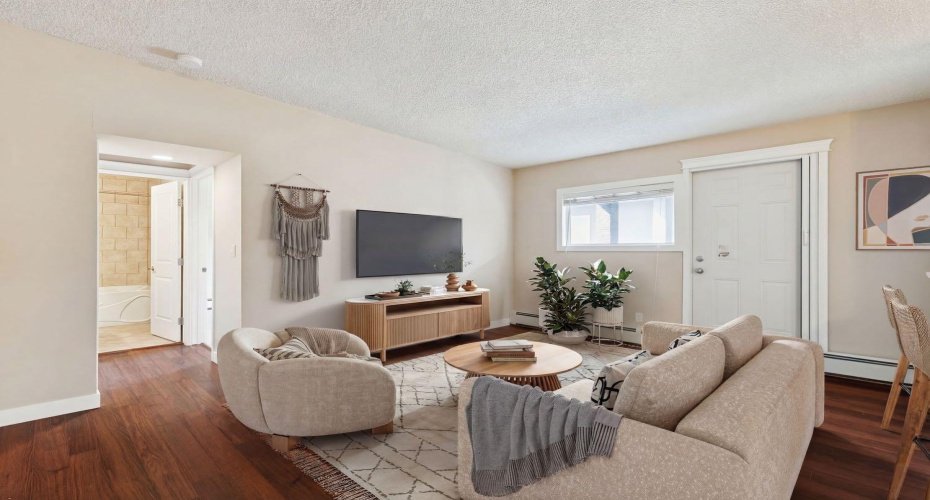 Virtually Staged Livingroom
