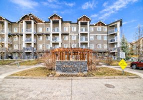 115 Prestwick Villas, Calgary, Alberta T2Z 0N1, 2 Bedrooms Bedrooms, ,2 BathroomsBathrooms,Residential,For Sale,Prestwick,A2300640