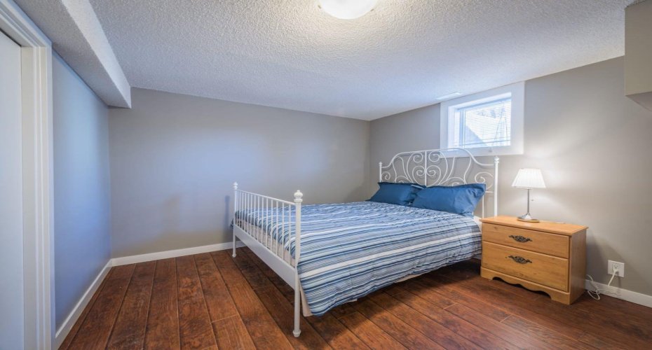 206 15 Avenue, Calgary, Alberta T2E 1G9, 2 Bedrooms Bedrooms, ,2 BathroomsBathrooms,Residential,For Sale,15,A2300808