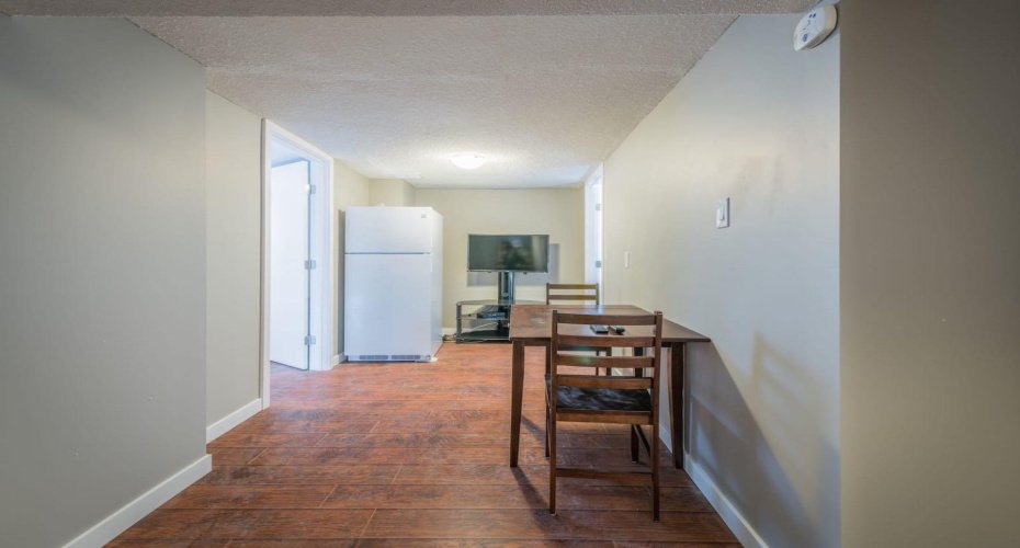 206 15 Avenue, Calgary, Alberta T2E 1G9, 2 Bedrooms Bedrooms, ,2 BathroomsBathrooms,Residential,For Sale,15,A2300808
