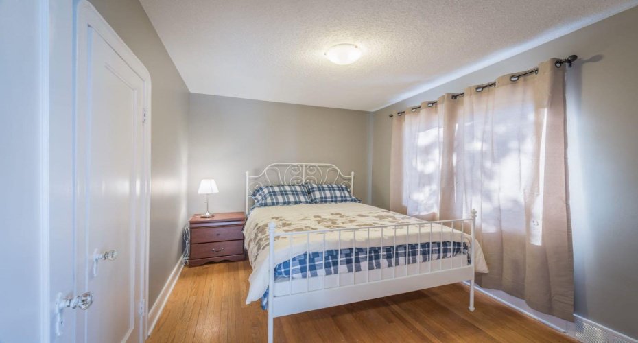 206 15 Avenue, Calgary, Alberta T2E 1G9, 2 Bedrooms Bedrooms, ,2 BathroomsBathrooms,Residential,For Sale,15,A2300808