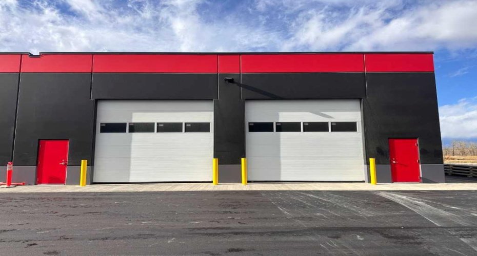 40 Southbank Crescent, Okotoks, Alberta T1S5S8, ,Commercial,For Sale,E42 Venture Bays,Southbank,A2284068