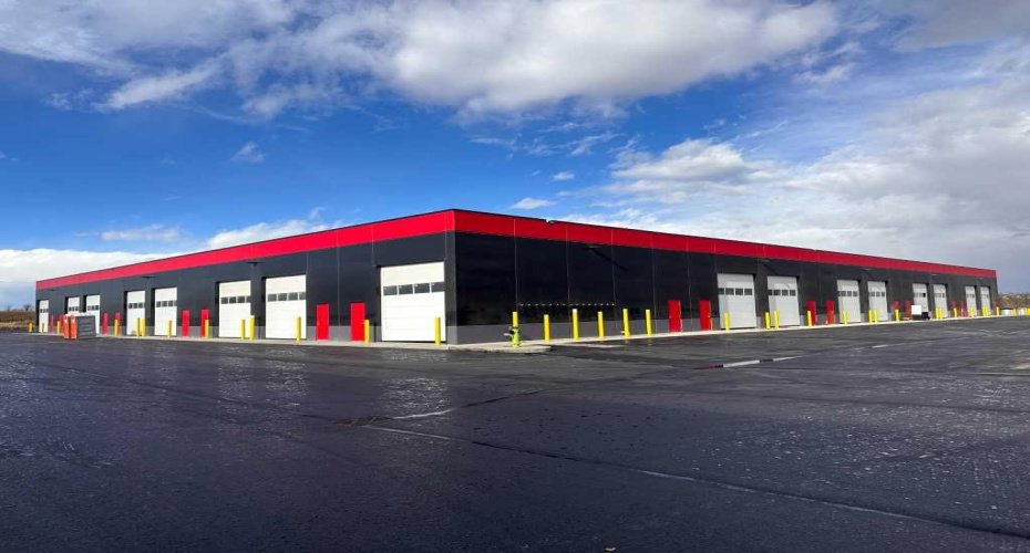 40 Southbank Crescent, Okotoks, Alberta T1S5S8, ,Commercial,For Sale,E42 Venture Bays,Southbank,A2284068