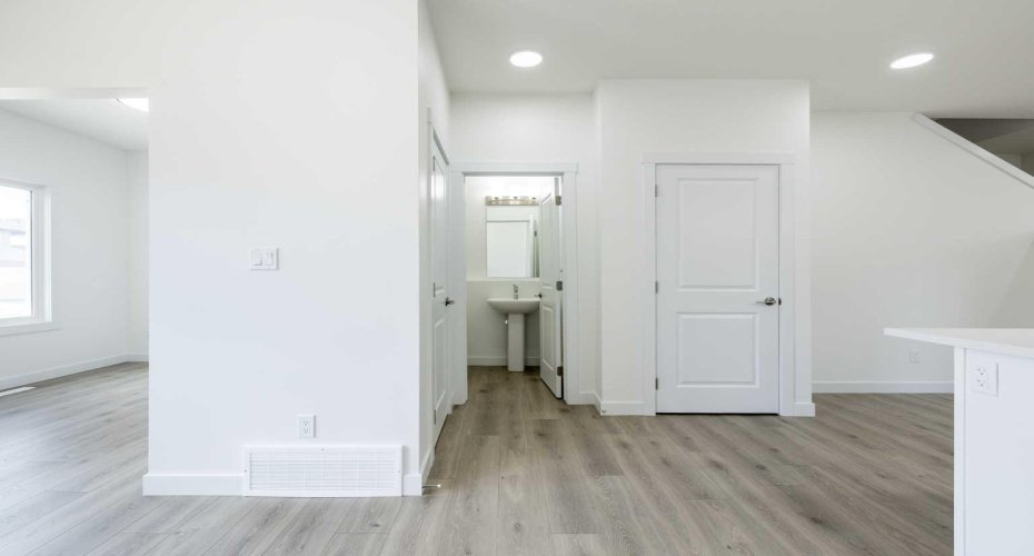 136 Heartland Street, Cochrane, Alberta T4C 3L9, 3 Bedrooms Bedrooms, ,3 BathroomsBathrooms,Residential,For Sale,Heartland,A2301451