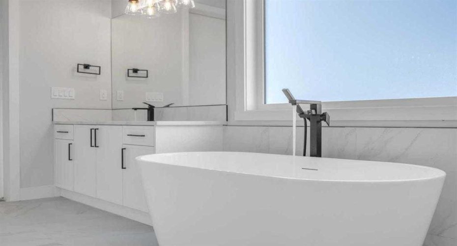 384 watercrest Place, Chestermere, Alberta T1X2Y7, 5 Bedrooms Bedrooms, ,4 BathroomsBathrooms,Residential,For Sale,watercrest,A2301012