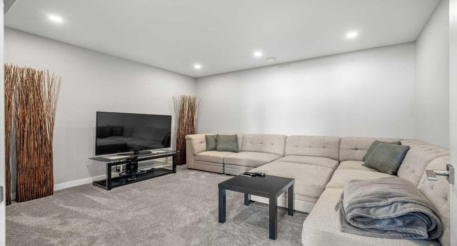 1205 Hillcrest Manor Estate, Strathmore, Alberta T1P 0B9, 4 Bedrooms Bedrooms, ,3 BathroomsBathrooms,Residential,For Sale,Hillcrest Manor,A2301059