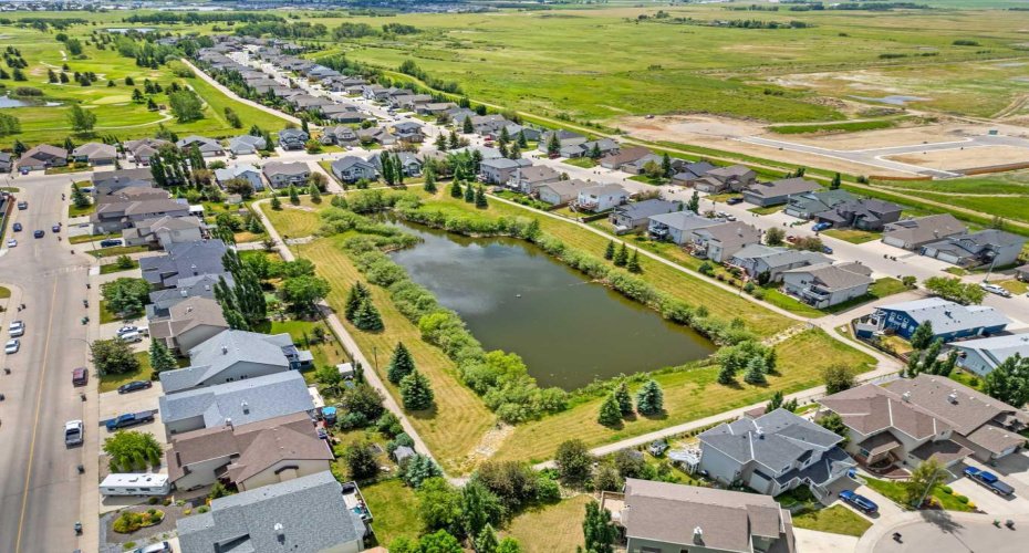 1205 Hillcrest Manor Estate, Strathmore, Alberta T1P 0B9, 4 Bedrooms Bedrooms, ,3 BathroomsBathrooms,Residential,For Sale,Hillcrest Manor,A2301059