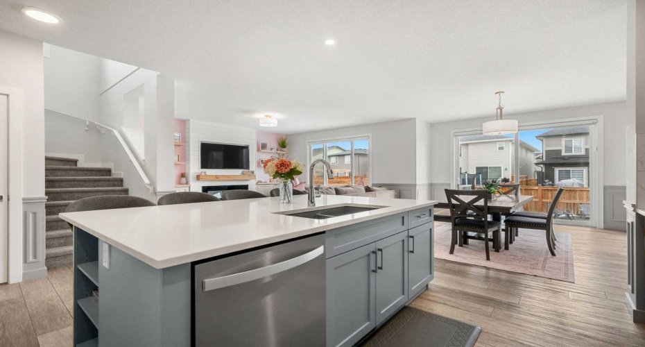 32 Paint Horse Crescent, Cochrane, Alberta T4C2V7, 5 Bedrooms Bedrooms, ,4 BathroomsBathrooms,Residential,For Sale,Paint Horse,A2301085