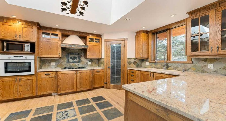 764 East Chestermere Drive, Chestermere, Alberta T1X 1A6, 3 Bedrooms Bedrooms, ,3 BathroomsBathrooms,Residential,For Sale,East Chestermere,A2301211