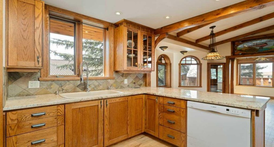 764 East Chestermere Drive, Chestermere, Alberta T1X 1A6, 3 Bedrooms Bedrooms, ,3 BathroomsBathrooms,Residential,For Sale,East Chestermere,A2301211