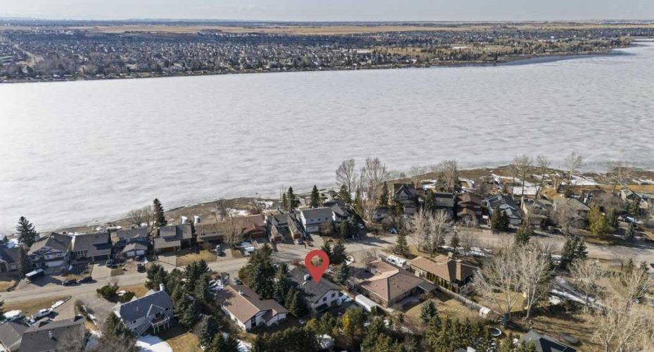 764 East Chestermere Drive, Chestermere, Alberta T1X 1A6, 3 Bedrooms Bedrooms, ,3 BathroomsBathrooms,Residential,For Sale,East Chestermere,A2301211