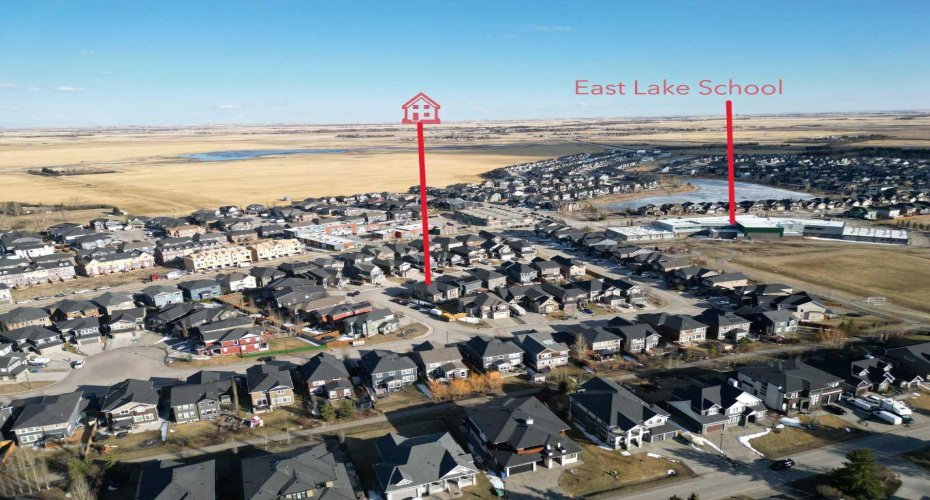 129 Kinniburgh Gardens, Chestermere, Alberta T1X0R7, 5 Bedroom Bedrooms, 0 ,4 BathroomBathrooms,Residential,For Sale,Kinniburgh,0,A2301272
