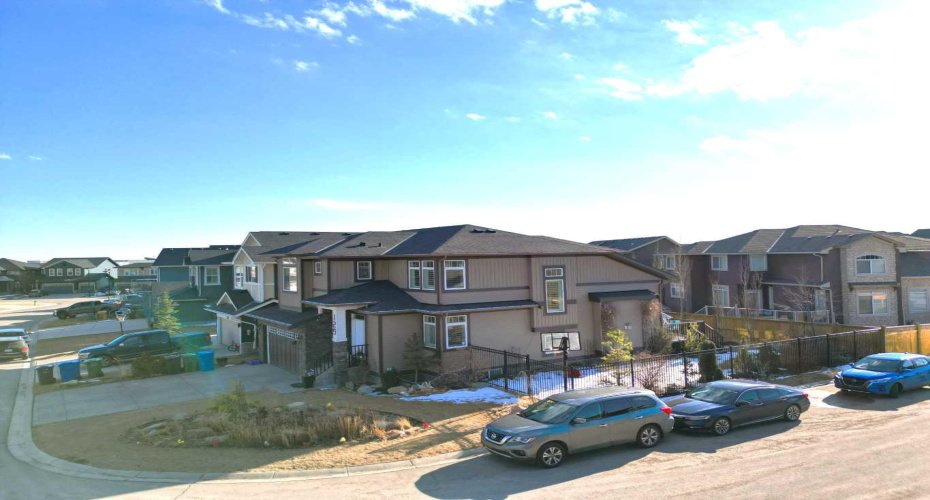 129 Kinniburgh Gardens, Chestermere, Alberta T1X0R7, 5 Bedroom Bedrooms, 0 ,4 BathroomBathrooms,Residential,For Sale,Kinniburgh,0,A2301272