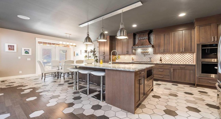 964 East Chestermere, Chestermere, Alberta T1X 1R2, 5 Bedrooms Bedrooms, ,4 BathroomsBathrooms,Residential,For Sale,East Chestermere,A2298539