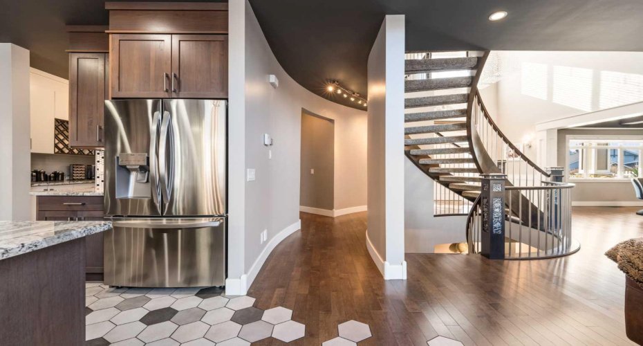 964 East Chestermere, Chestermere, Alberta T1X 1R2, 5 Bedrooms Bedrooms, ,4 BathroomsBathrooms,Residential,For Sale,East Chestermere,A2298539