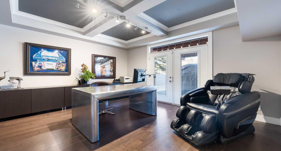 964 East Chestermere, Chestermere, Alberta T1X 1R2, 5 Bedrooms Bedrooms, ,4 BathroomsBathrooms,Residential,For Sale,East Chestermere,A2298539