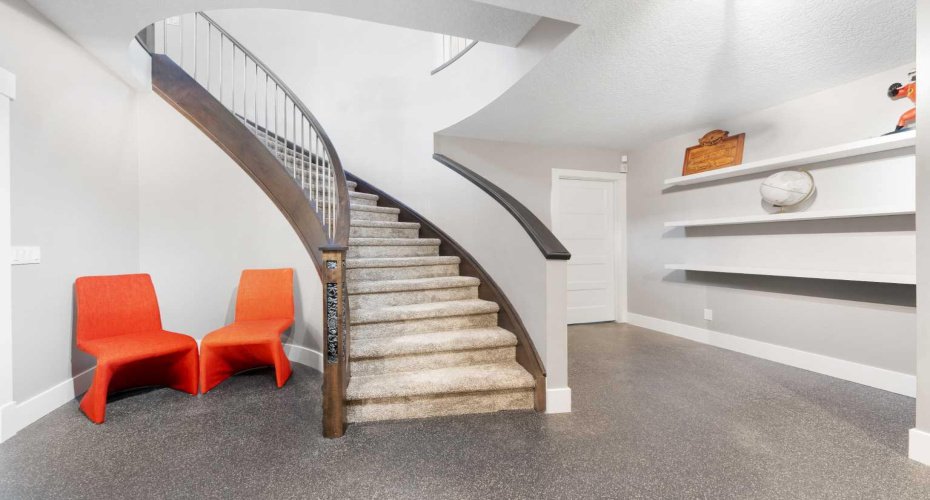 964 East Chestermere, Chestermere, Alberta T1X 1R2, 5 Bedrooms Bedrooms, ,4 BathroomsBathrooms,Residential,For Sale,East Chestermere,A2298539