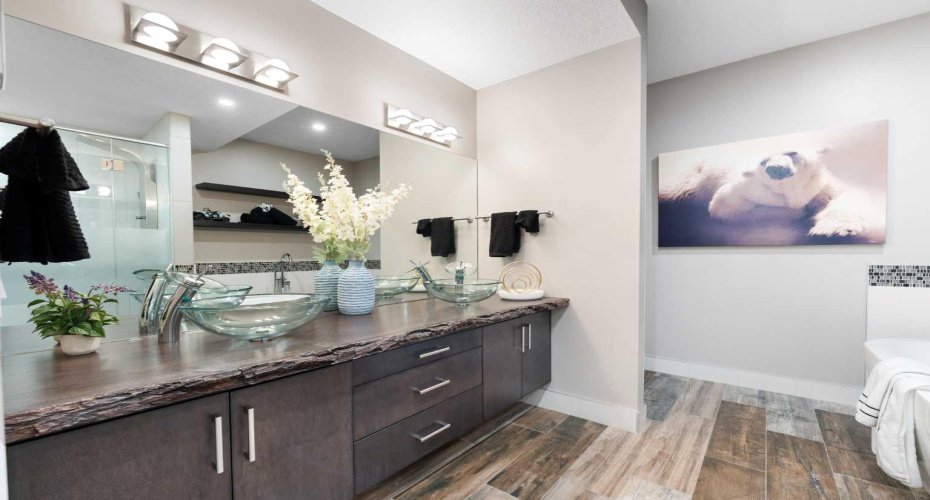 964 East Chestermere, Chestermere, Alberta T1X 1R2, 5 Bedrooms Bedrooms, ,4 BathroomsBathrooms,Residential,For Sale,East Chestermere,A2298539