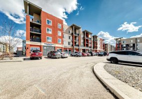 403 Mackenzie Way, Airdrie, Alberta T4B 3V7, 2 Bedrooms Bedrooms, ,2 BathroomsBathrooms,Residential,For Sale,Mackenzie,A2300210