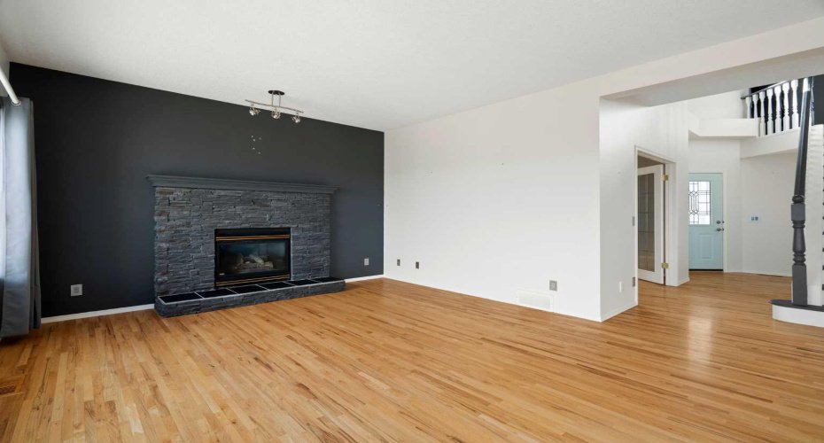 38 Bow Ridge Link, Cochrane, Alberta T0L0W5, 4 Bedrooms Bedrooms, ,4 BathroomsBathrooms,Residential,For Sale,Bow Ridge,A2300318