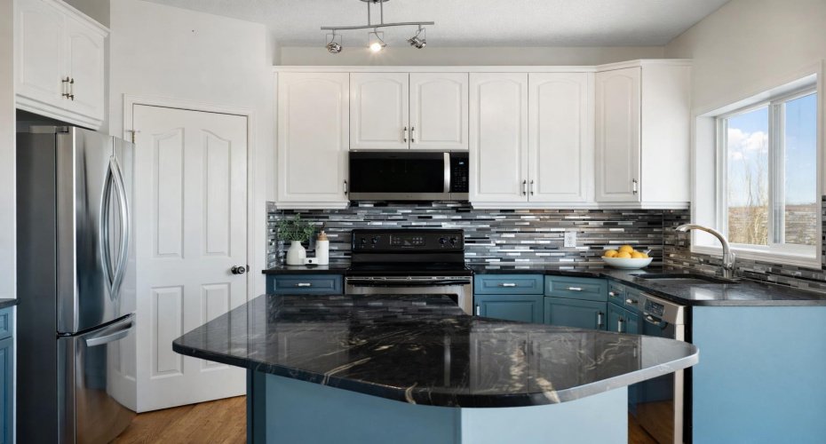 38 Bow Ridge Link, Cochrane, Alberta T0L0W5, 4 Bedrooms Bedrooms, ,4 BathroomsBathrooms,Residential,For Sale,Bow Ridge,A2300318