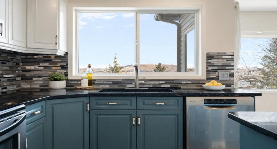 38 Bow Ridge Link, Cochrane, Alberta T0L0W5, 4 Bedrooms Bedrooms, ,4 BathroomsBathrooms,Residential,For Sale,Bow Ridge,A2300318