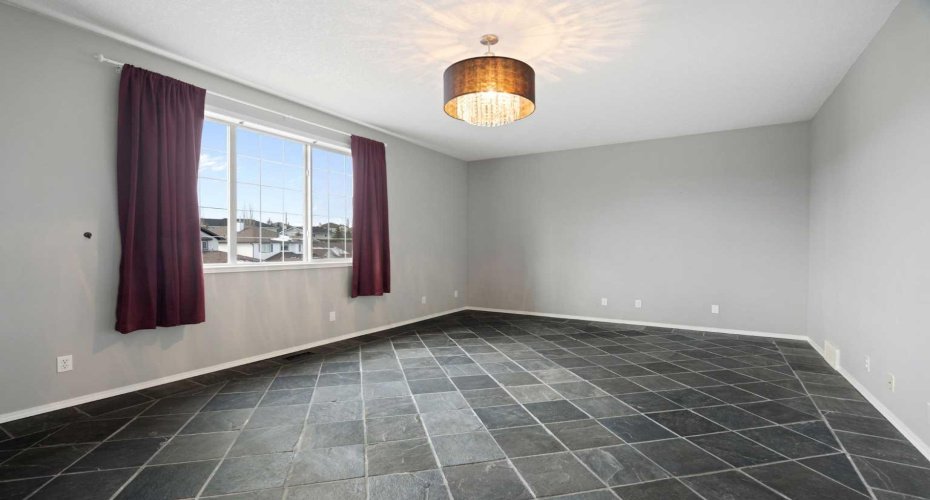 38 Bow Ridge Link, Cochrane, Alberta T0L0W5, 4 Bedrooms Bedrooms, ,4 BathroomsBathrooms,Residential,For Sale,Bow Ridge,A2300318