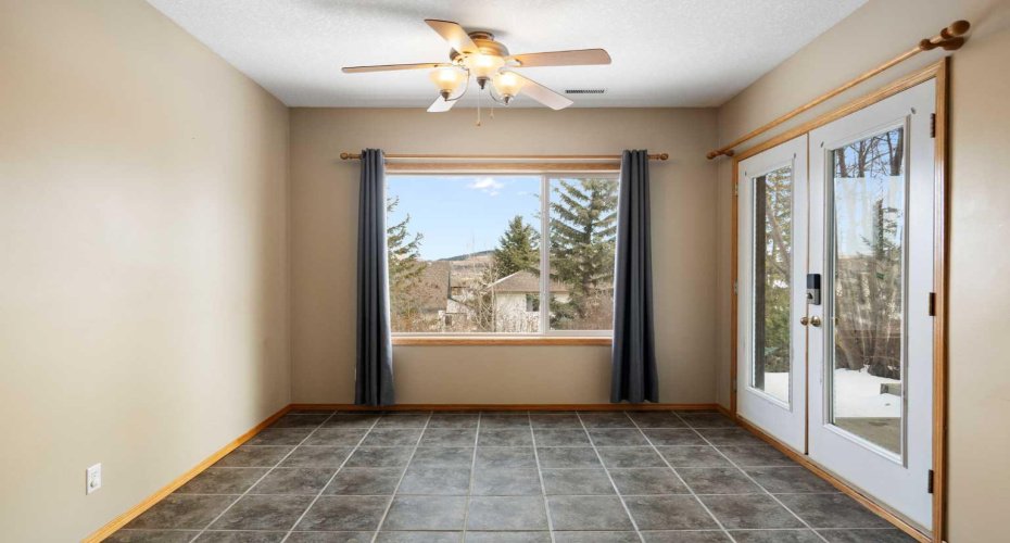 38 Bow Ridge Link, Cochrane, Alberta T0L0W5, 4 Bedrooms Bedrooms, ,4 BathroomsBathrooms,Residential,For Sale,Bow Ridge,A2300318