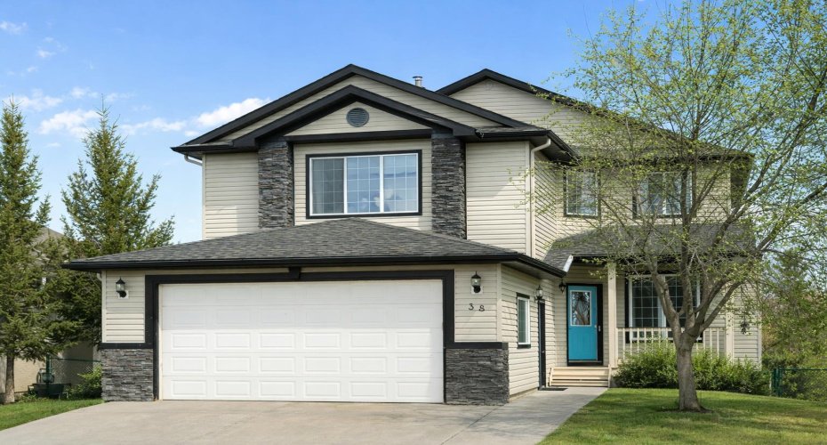 38 Bow Ridge Link, Cochrane, Alberta T0L0W5, 4 Bedrooms Bedrooms, ,4 BathroomsBathrooms,Residential,For Sale,Bow Ridge,A2300318