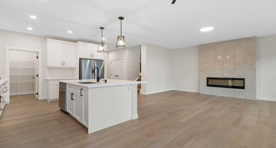 334 Rivercrest Road, Cochrane, Alberta T4C 3E9, 3 Bedrooms Bedrooms, ,3 BathroomsBathrooms,Residential,For Sale,Rivercrest,A2301241