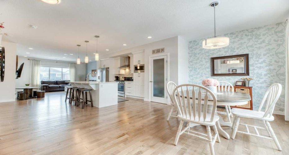 204 Sundown Road, Cochrane, Alberta T4C 2M5, 4 Bedrooms Bedrooms, ,4 BathroomsBathrooms,Residential,For Sale,Sundown,A2301329