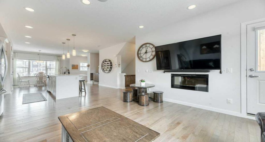 204 Sundown Road, Cochrane, Alberta T4C 2M5, 4 Bedrooms Bedrooms, ,4 BathroomsBathrooms,Residential,For Sale,Sundown,A2301329