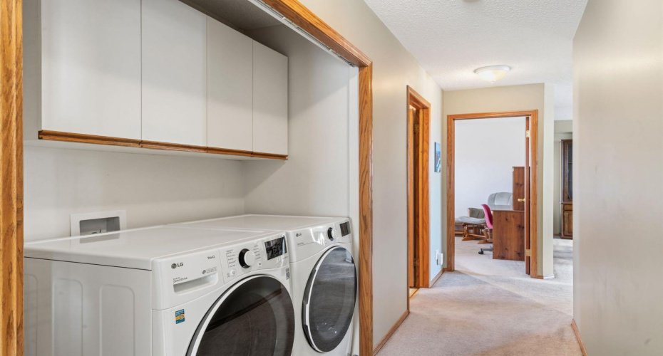 48 Headlands Close, Cochrane, Alberta T4C 1M3, 4 Bedrooms Bedrooms, ,3 BathroomsBathrooms,Residential,For Sale,Headlands,A2301386