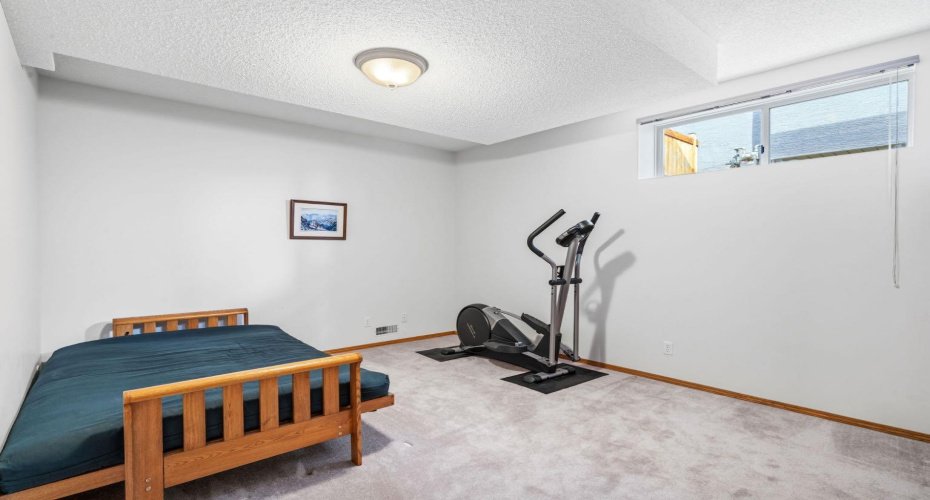 48 Headlands Close, Cochrane, Alberta T4C 1M3, 4 Bedrooms Bedrooms, ,3 BathroomsBathrooms,Residential,For Sale,Headlands,A2301386