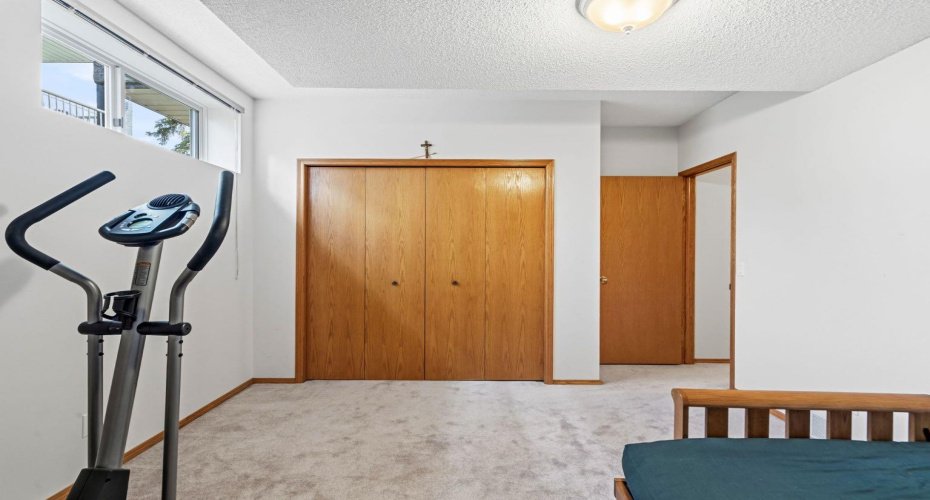 48 Headlands Close, Cochrane, Alberta T4C 1M3, 4 Bedrooms Bedrooms, ,3 BathroomsBathrooms,Residential,For Sale,Headlands,A2301386