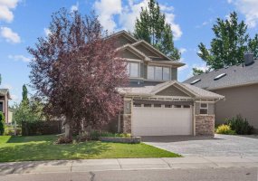 127 Hillcrest Boulevard, Strathmore, Alberta T1P 0A3, 4 Bedrooms Bedrooms, ,4 BathroomsBathrooms,Residential,For Sale,Hillcrest,A2301688