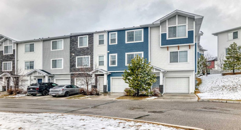 1302 Jumping Pound Common, Cochrane, Alberta T4C 2L1, 2 Bedrooms Bedrooms, ,2 BathroomsBathrooms,Residential,For Sale,Jumping Pound,A2301821