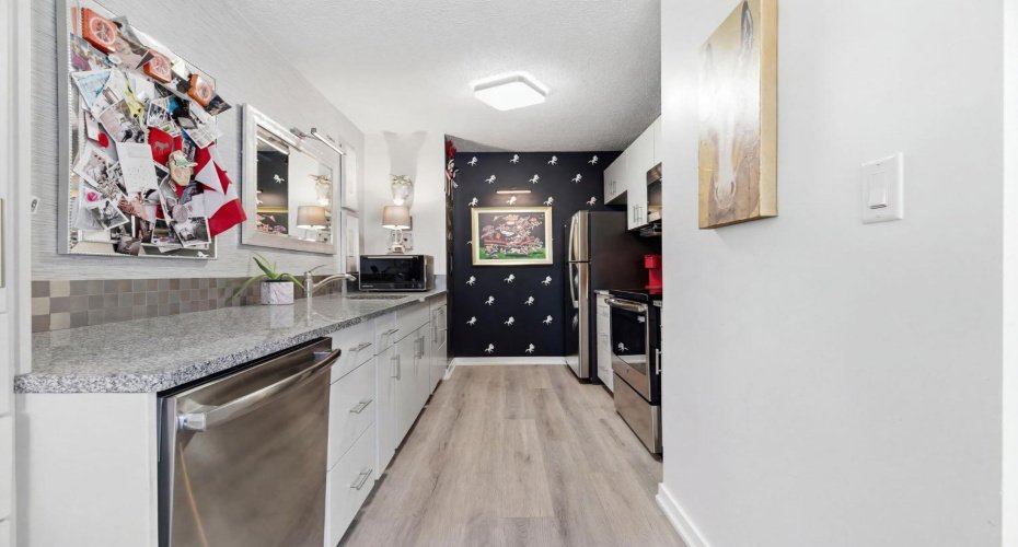 100 Oak Avenue, Okotoks, Alberta T1S 1H9, 3 Bedrooms Bedrooms, ,1 BathroomBathrooms,Residential,For Sale,Oak,A2299846