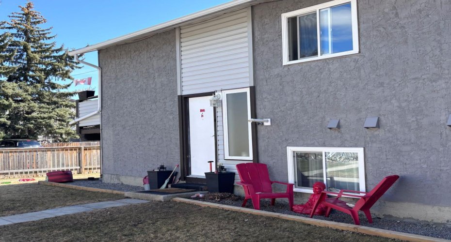 100 Oak Avenue, Okotoks, Alberta T1S 1H9, 3 Bedrooms Bedrooms, ,1 BathroomBathrooms,Residential,For Sale,Oak,A2299846