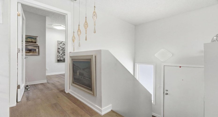 100 Oak Avenue, Okotoks, Alberta T1S 1H9, 3 Bedrooms Bedrooms, ,1 BathroomBathrooms,Residential,For Sale,Oak,A2299846