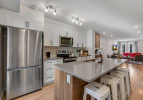 19500 37 Street, Calgary, Alberta T3M 2W9, 3 Bedrooms Bedrooms, ,3 BathroomsBathrooms,Residential,For Sale,37,A2301249